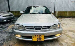 Toyota Carina 2000 Silver