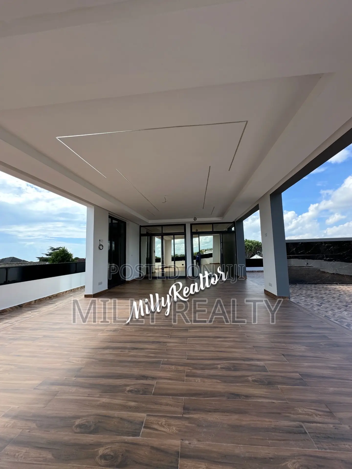 6bdrm Mansion in Mbweni Jkt Block No. for sale