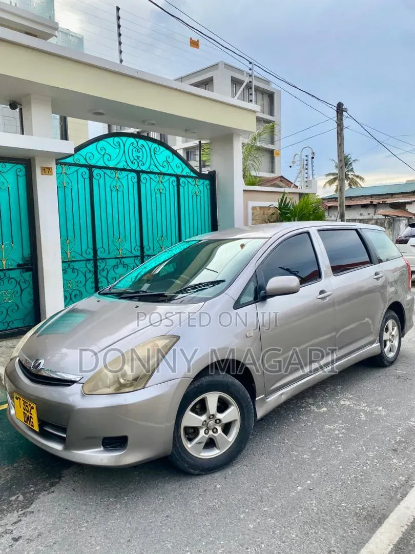 Toyota Wish 2005 Silver