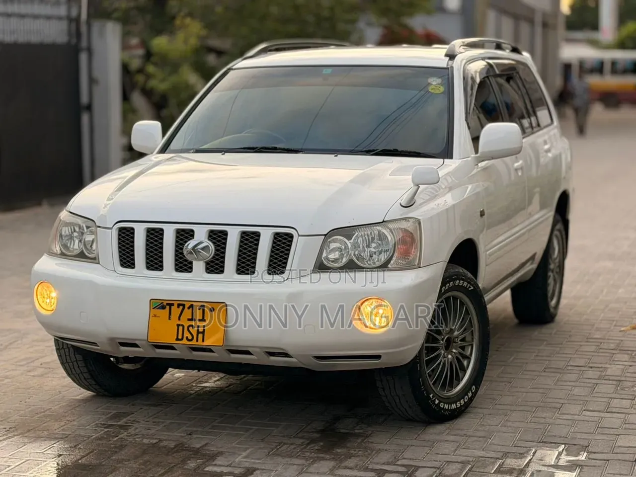 Toyota Kluger 2005 White