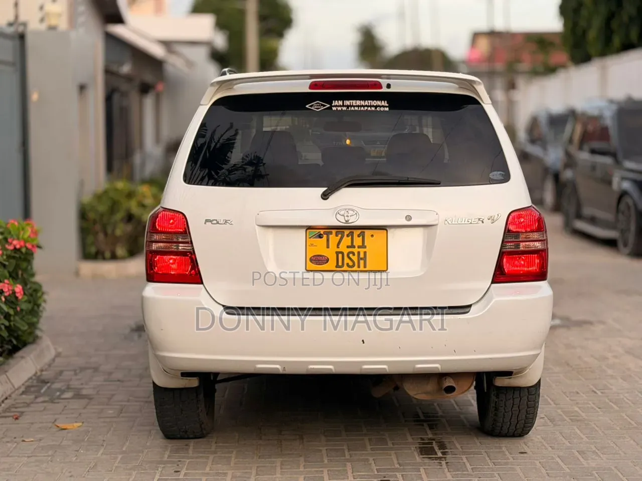 Toyota Kluger 2005 White