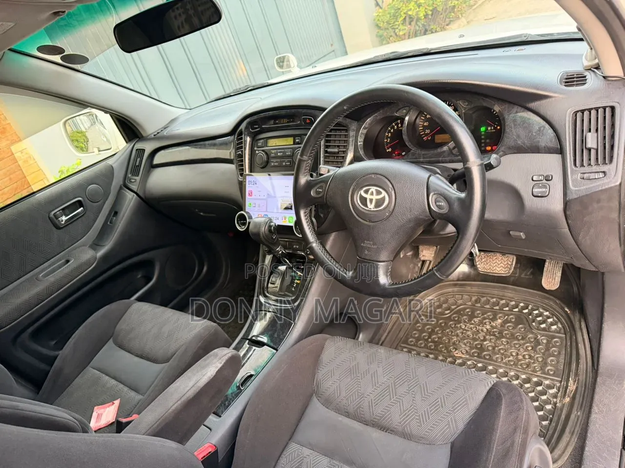 Toyota Kluger 2005 White