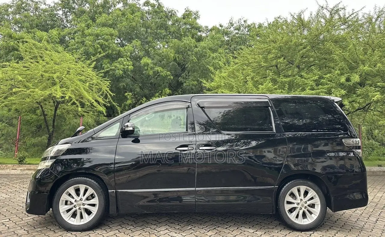 Toyota Vellfire 2009 Black