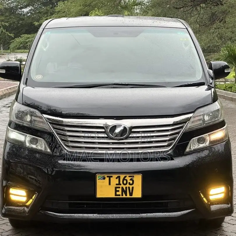 Toyota Vellfire 2010 Black