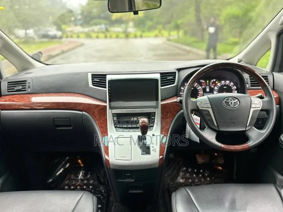Toyota Vellfire 2010 Black