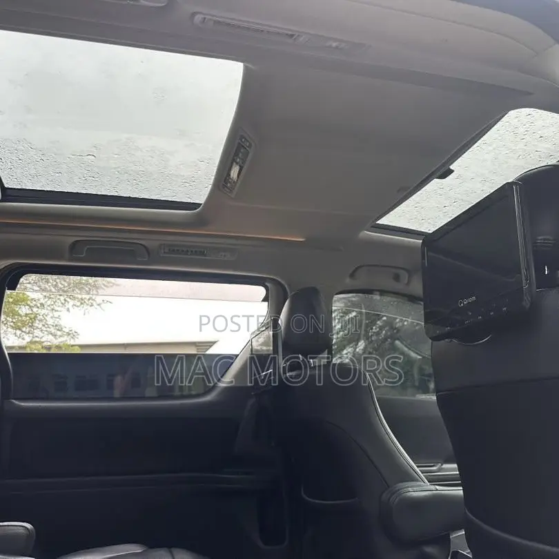 Toyota Vellfire 2010 Black