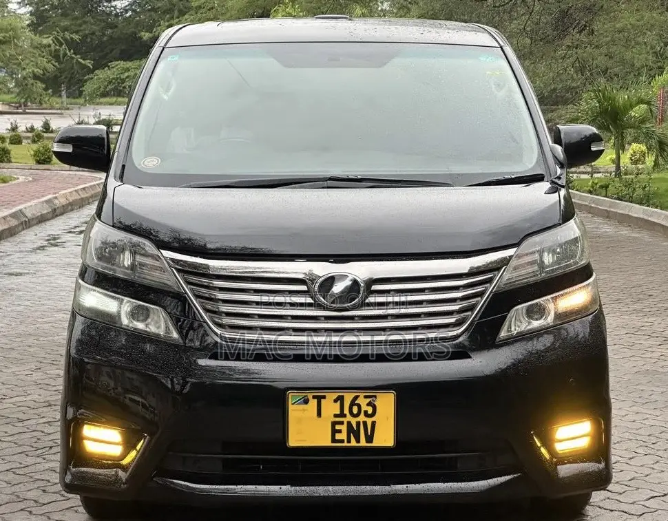 Toyota Vellfire 2010 Black