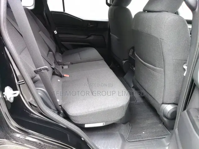 Toyota Land Cruiser LC250 2025 Black