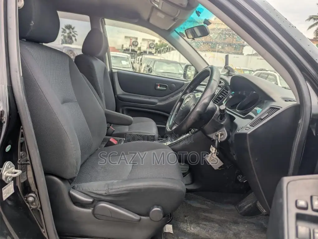 Toyota Kluger 2004 Black