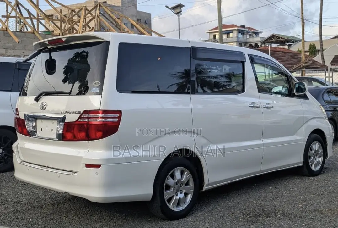 Toyota Alphard 2.4 Petrol FWD 2007 Pearl