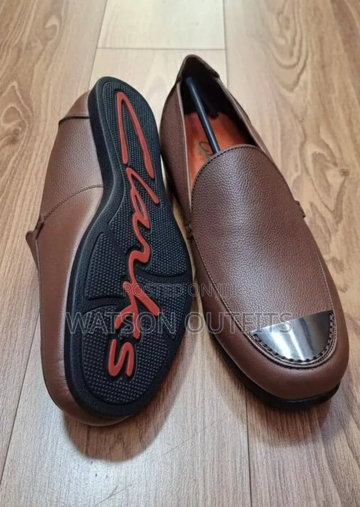 Clarks Totally and Classically Branded Men's New Shoes Materials Nice