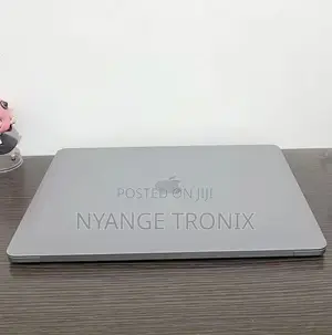 Laptop Apple MacBook Pro 2020 32GB Intel Core i7 SSD 512GB