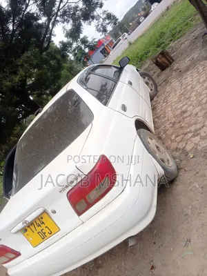 Toyota Carina 2001 White