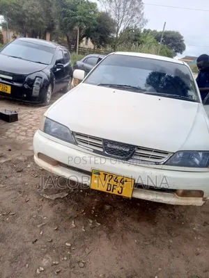 Toyota Carina 2001 White