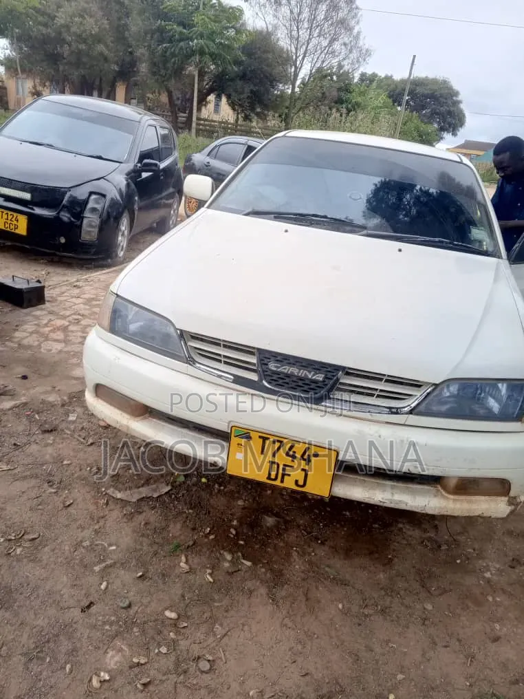 Toyota Carina 2001 White