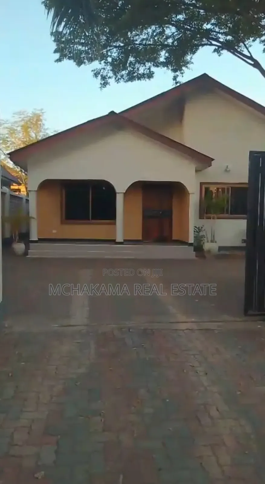 6bdrm House in Mchakama Real Estate, Bunju for sale