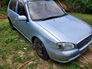 Toyota Starlet 2000 Silver
