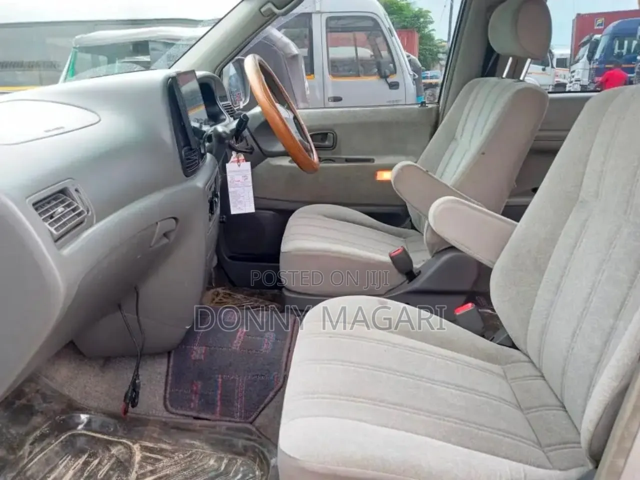 Toyota Noah 2003 Silver