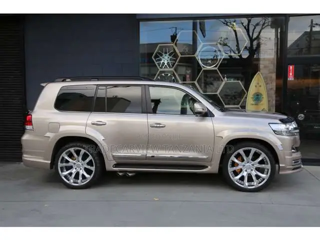Toyota Land Cruiser 4.6 V8 ZX 2019 Gold