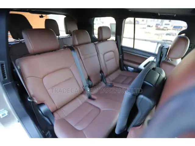 Toyota Land Cruiser 4.6 V8 ZX 2019 Gold