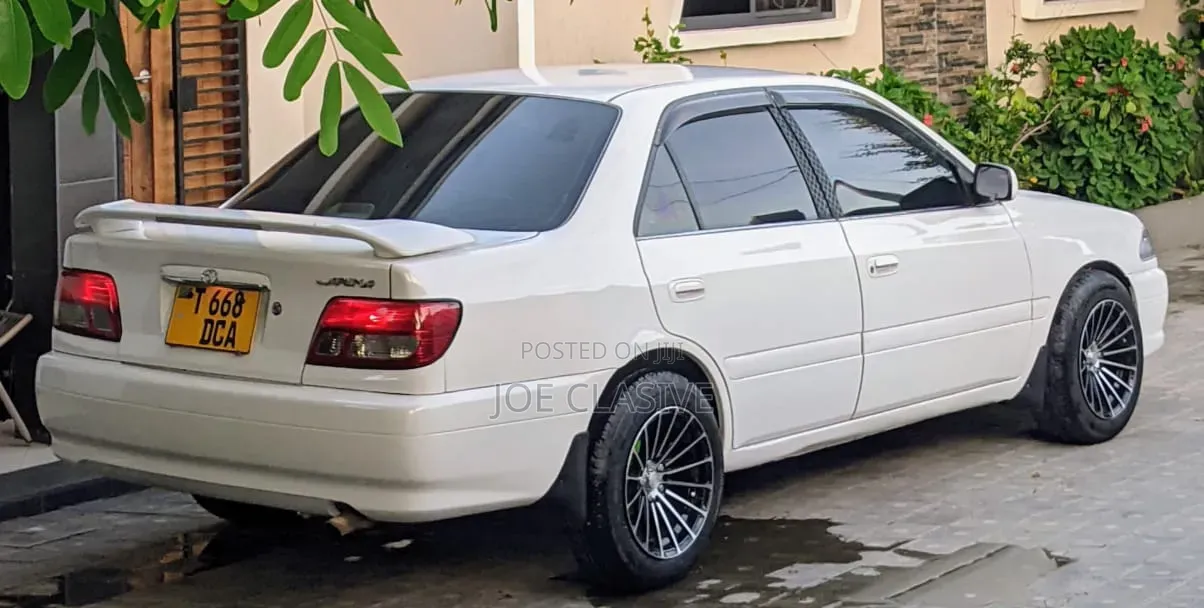 Toyota Carina 1.6 FWD Sedan 2000 Silver