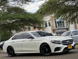 Mercedes-Benz E300 2017 White