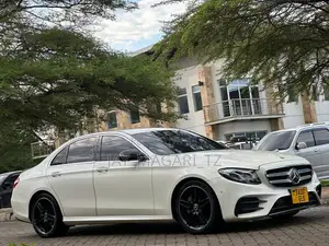 Mercedes-Benz E300 2017 White