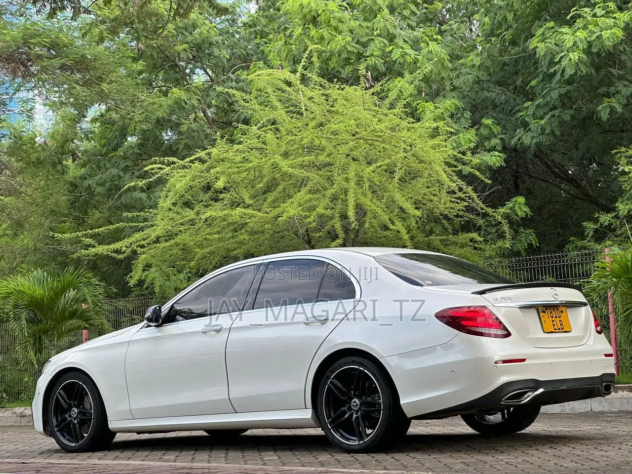 Mercedes-Benz E300 2017 White