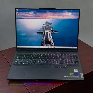 New Laptop Lenovo Legion Pro 7 32GB Intel Core i9 SSD 1T
