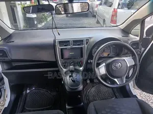 Toyota Ractis 1.5 FWD 2013 White