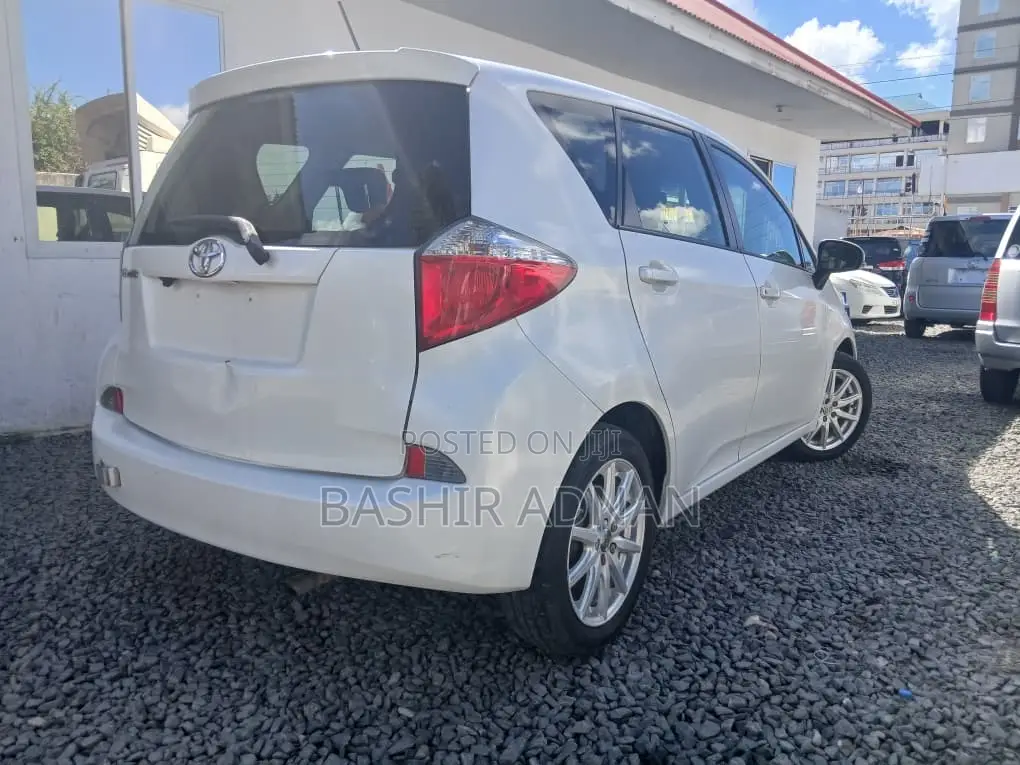 Toyota Ractis 1.5 FWD 2013 White