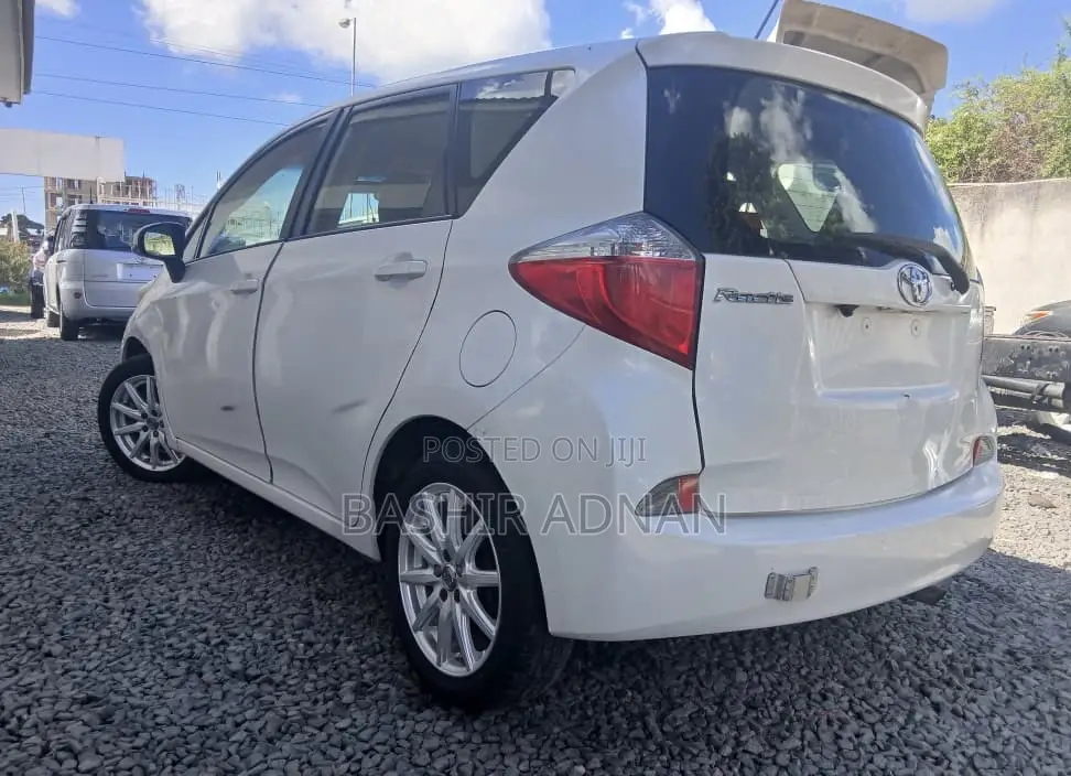 Toyota Ractis 1.5 FWD 2013 White