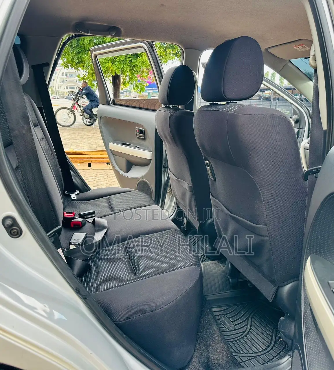 Toyota IST 2004 Silver