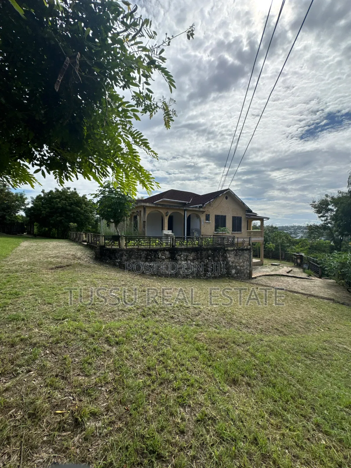 4bdrm House in Makongo Bus Stop, Kinondoni for sale