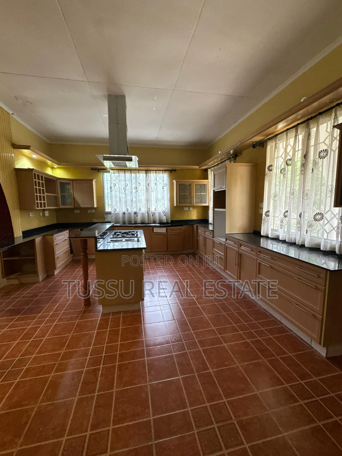 4bdrm House in Makongo Bus Stop, Kinondoni for sale