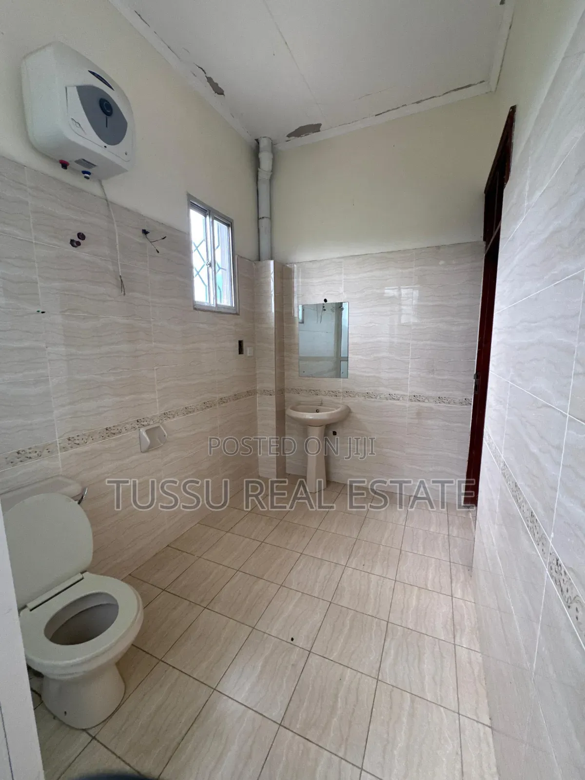 4bdrm House in Makongo Bus Stop, Kinondoni for sale