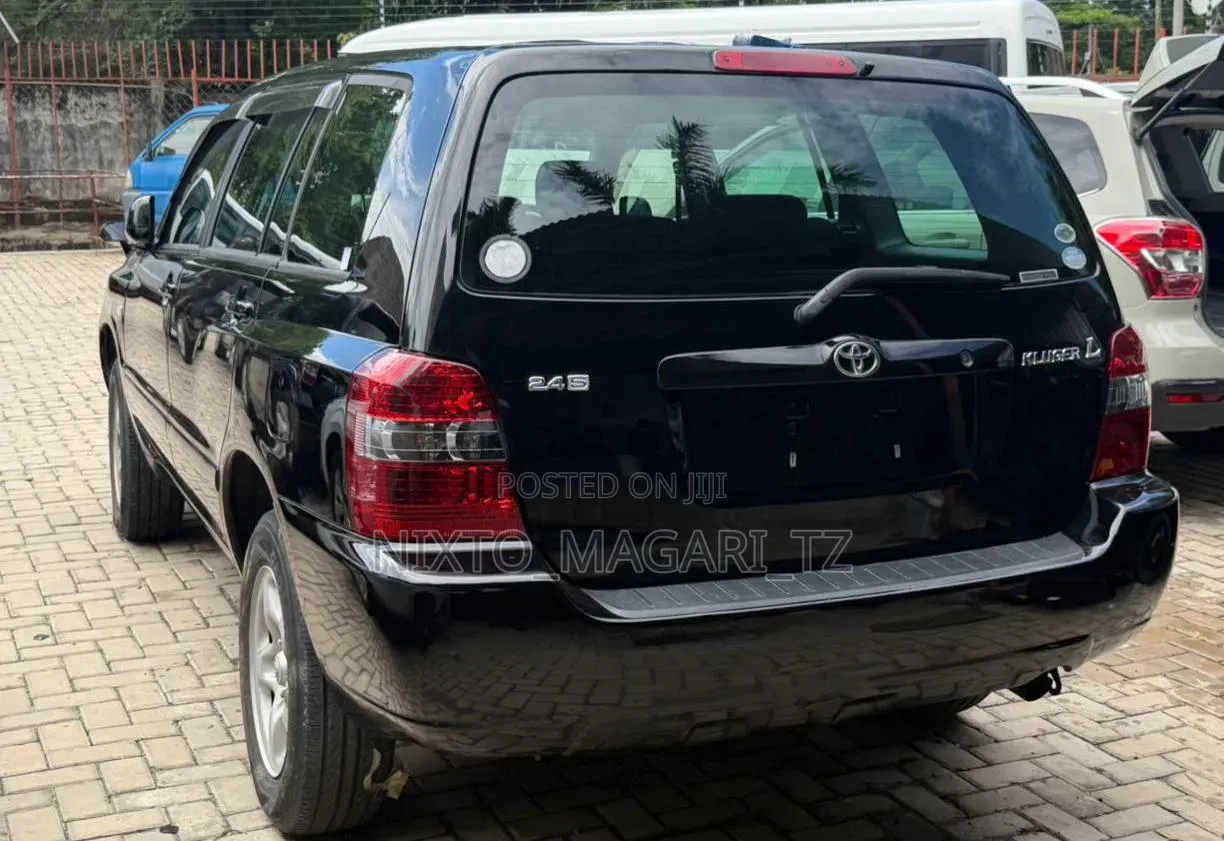 Toyota Kluger 2004 Black