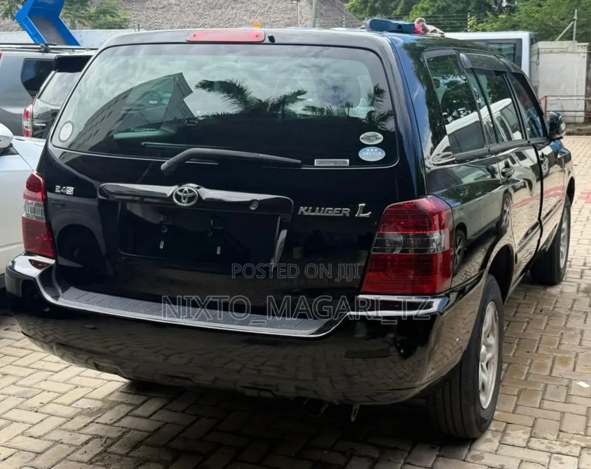 Toyota Kluger 2004 Black