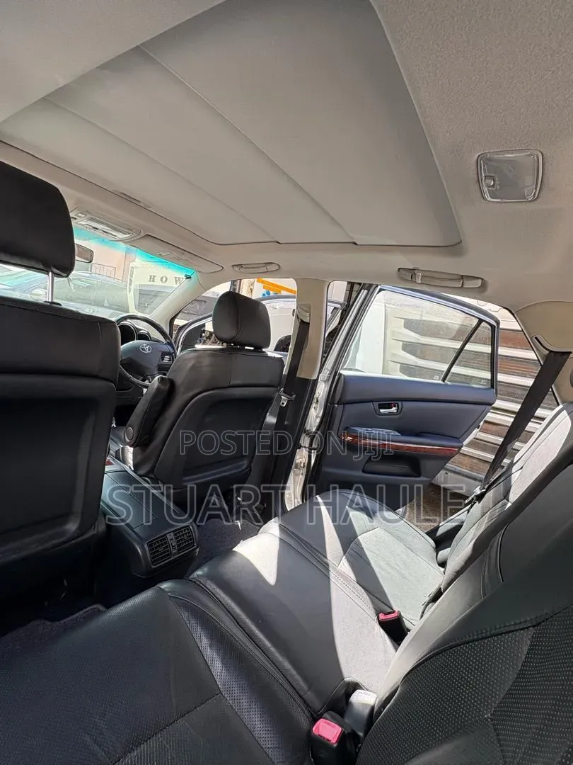 Toyota Harrier 2011 Silver