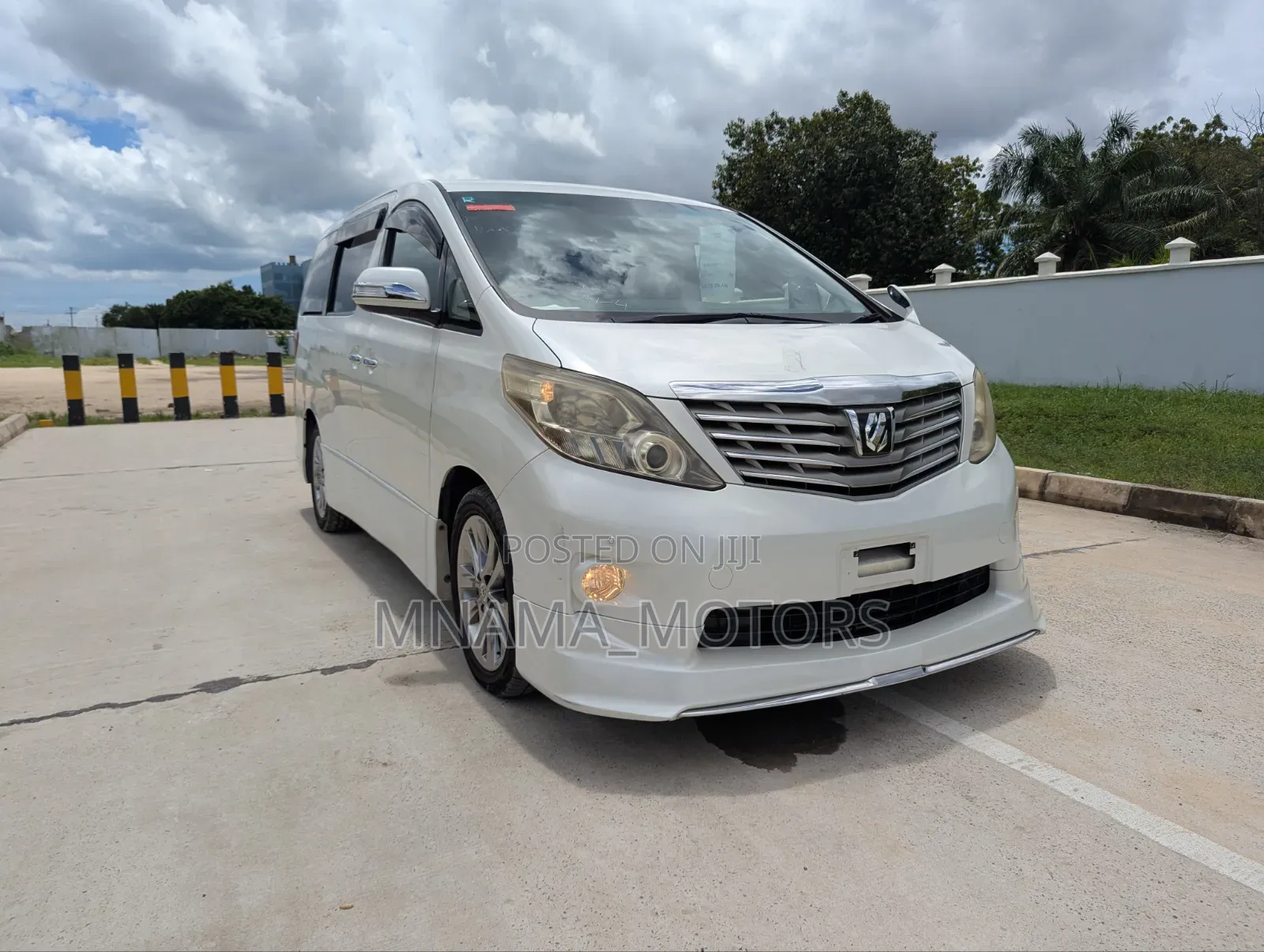 Toyota Alphard 2010 White