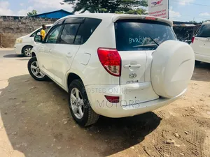 Toyota RAV4 2008 White