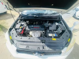 Toyota RAV4 2008 White