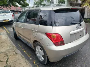 Toyota IST 2003 Beige