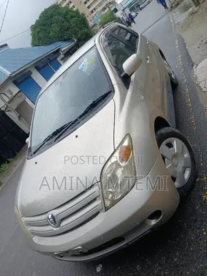 Toyota IST 2003 Beige