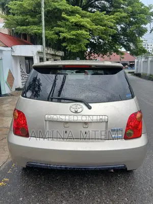 Toyota IST 2003 Beige