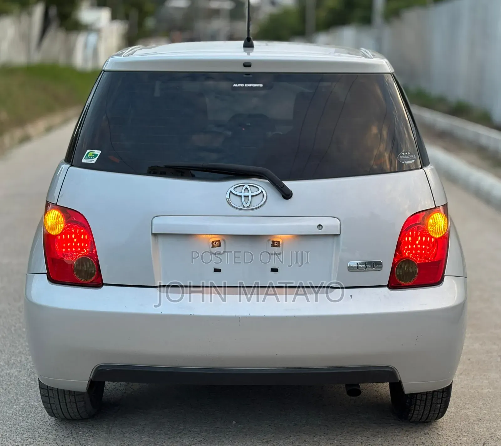 Toyota IST 2004 Silver