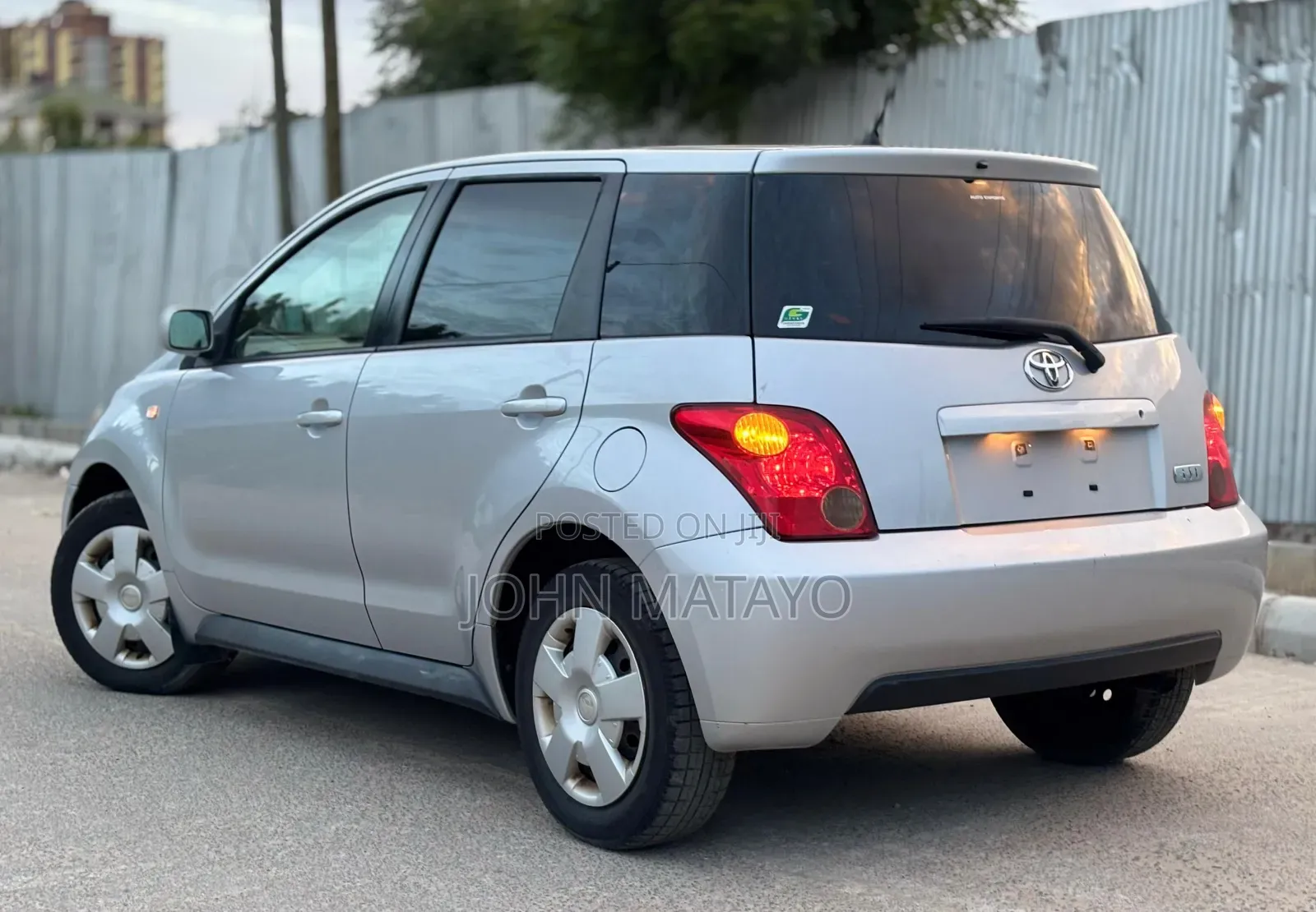 Toyota IST 2004 Silver