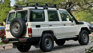 Toyota Land Cruiser 2016 White