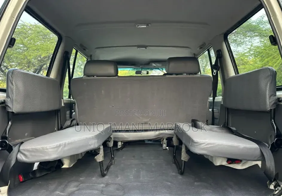 Toyota Land Cruiser 2016 White