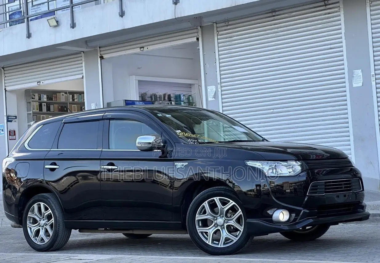 Mitsubishi Outlander 2013 Black